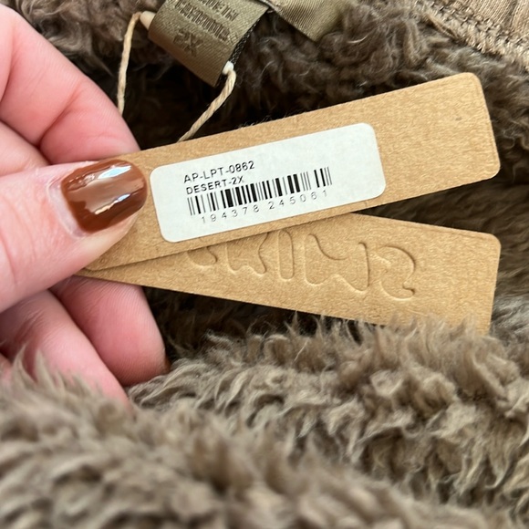 NWT Skims Teddy Sherpa Track Pant - Picture 10 of 11